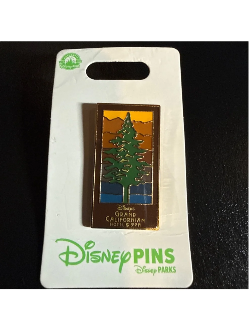 45417 - Disney’s Grand Californian Hotel & Spa - Logo and Redwood Dangle